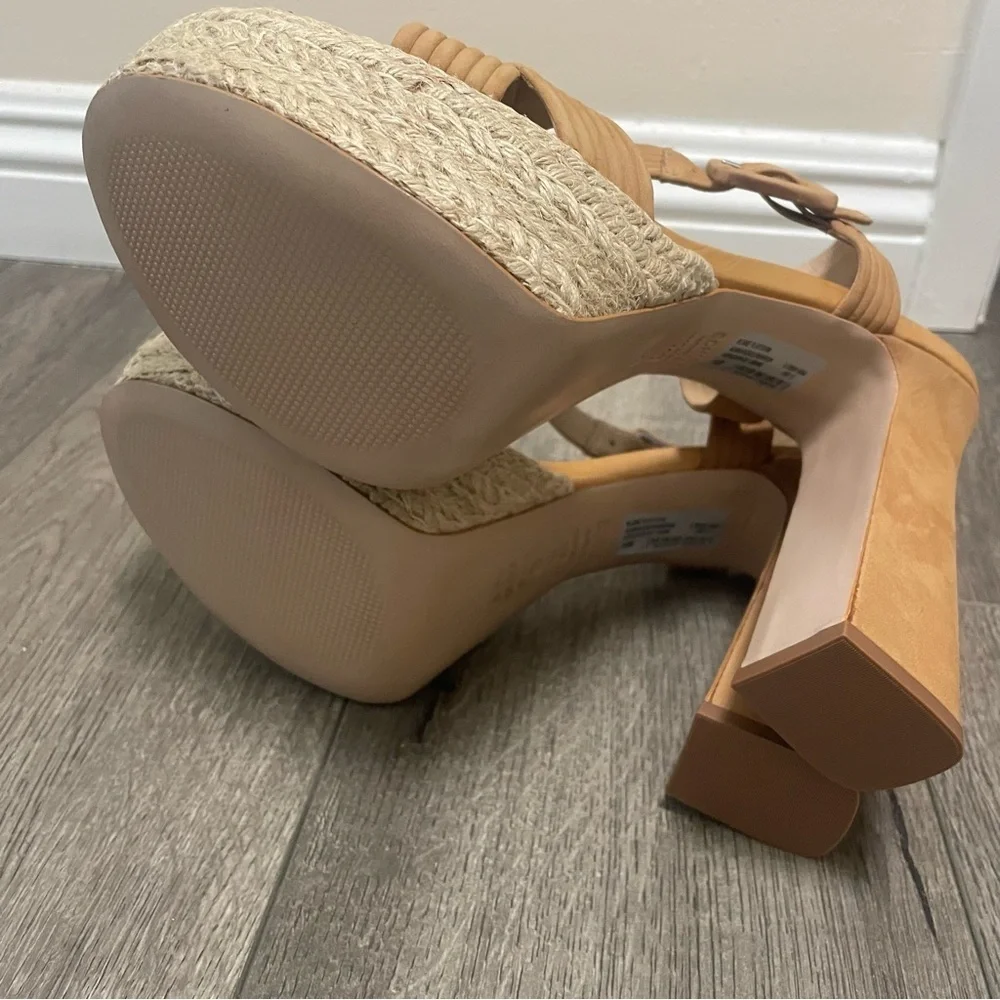 Schutz Women's Blisse Platform Sandal in Nude Caramel Nubuck Cowhide Sz 10 NEW